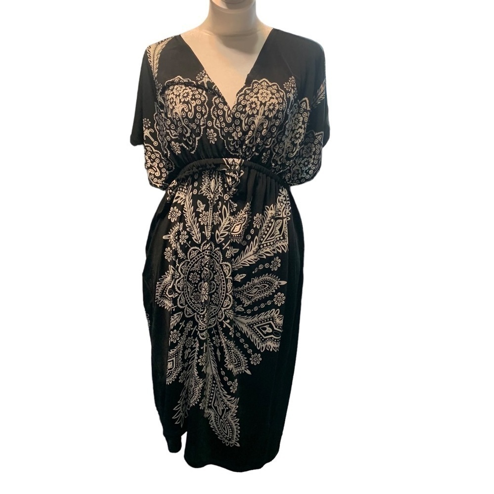 Comfy versatile dress black and white dress women's size medium